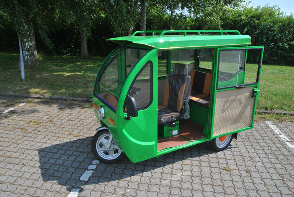 Scooter / cyclomoteur électrique à cabine 30 - Tilmor 30